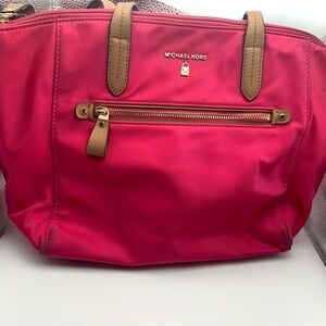 💥SALE💥 Michael Kors Pink Nylon Bag